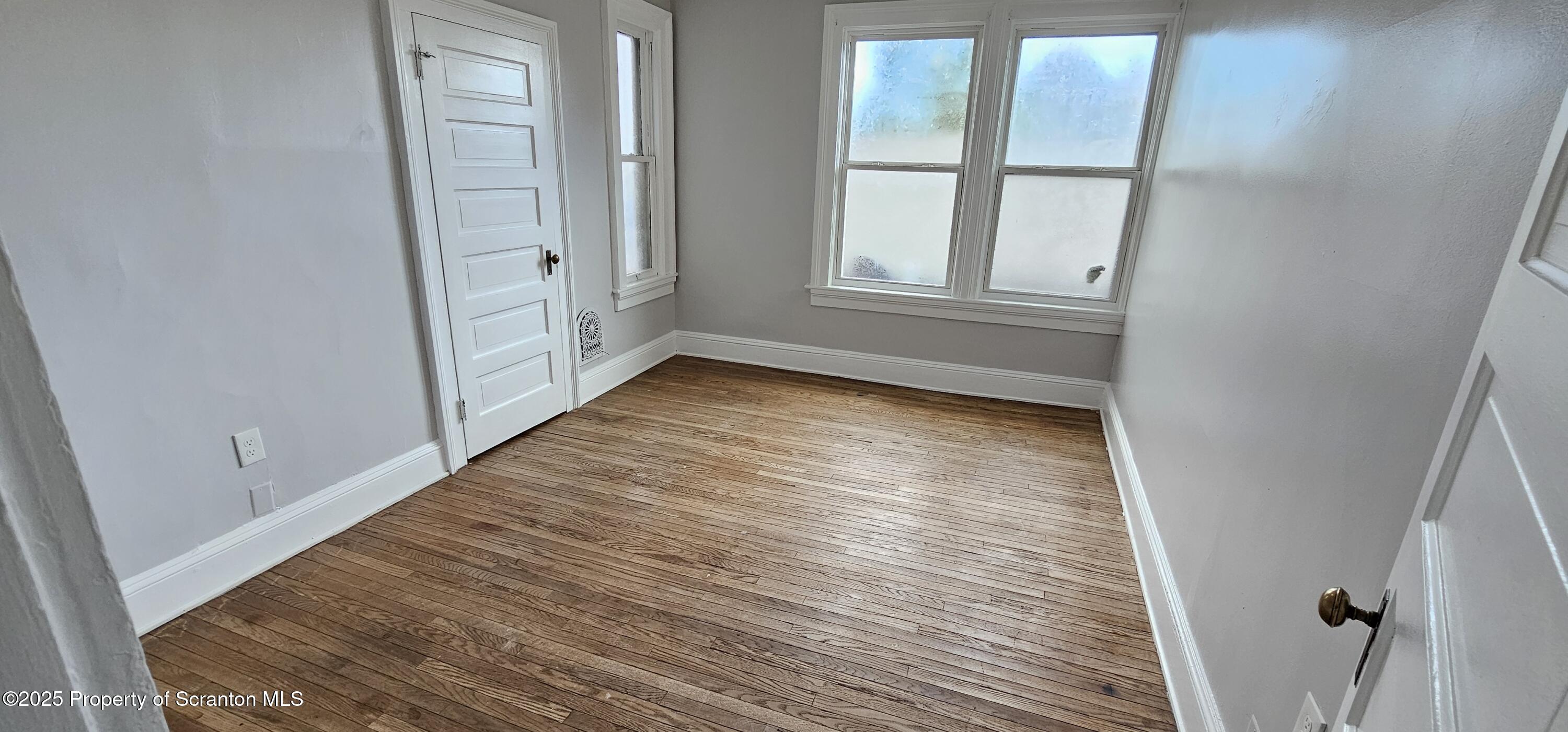 123 Oak Street, Unit 2 Scranton, PA 18508 - Photo 5 of 9 20251022_143632