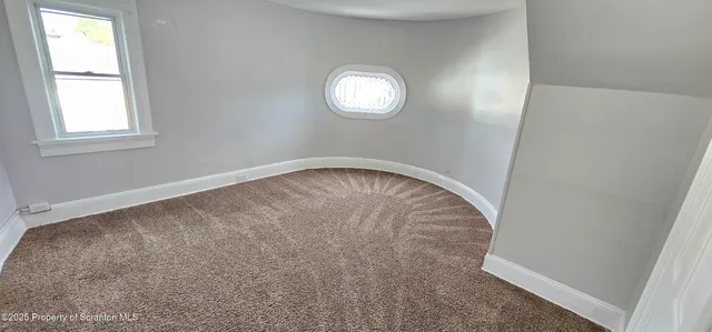 $1,250 | 123 Oak Street, Unit 2, Scranton, PA 18508