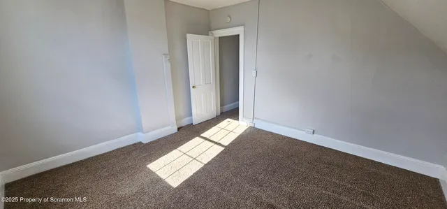 $1,250 | 123 Oak Street, Unit 2, Scranton, PA 18508
