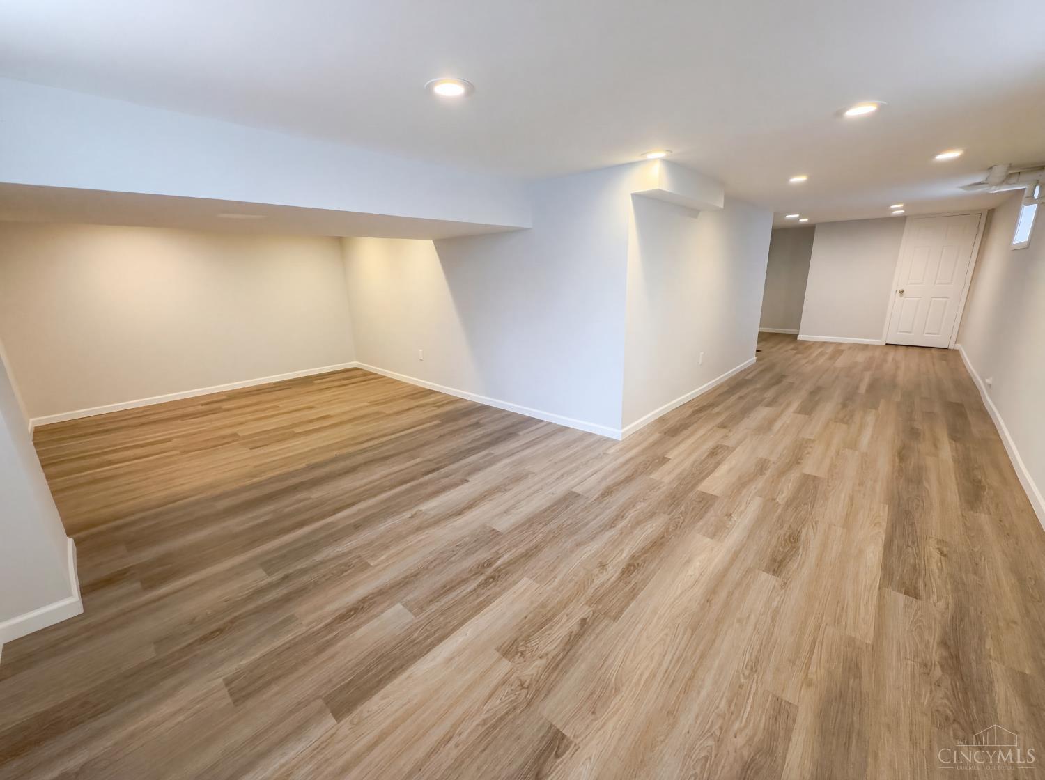 155 Bonham Road Cincinnati, OH 45215 - Photo 24 of 30