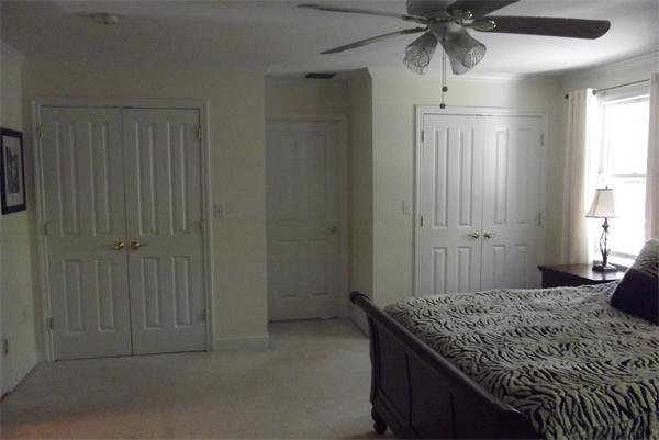 218 Rangeway Road, Unit 283 Billerica, MA 01862 - Photo 16 of 30 a view of a hallway to a bedroom