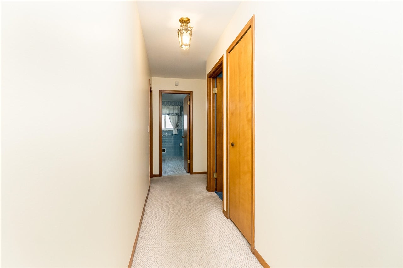 17596 Levan Road Livonia, MI 48152 - Photo 16 of 44 Gallery Image 16