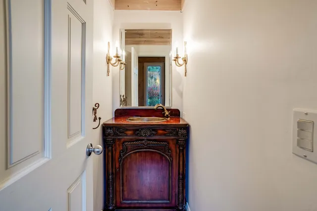 a view of a washer and dryer