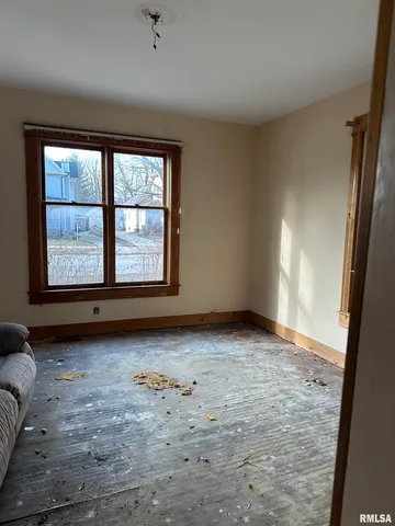 $29,900 | 535 South Main Street, Canton, IL 61520