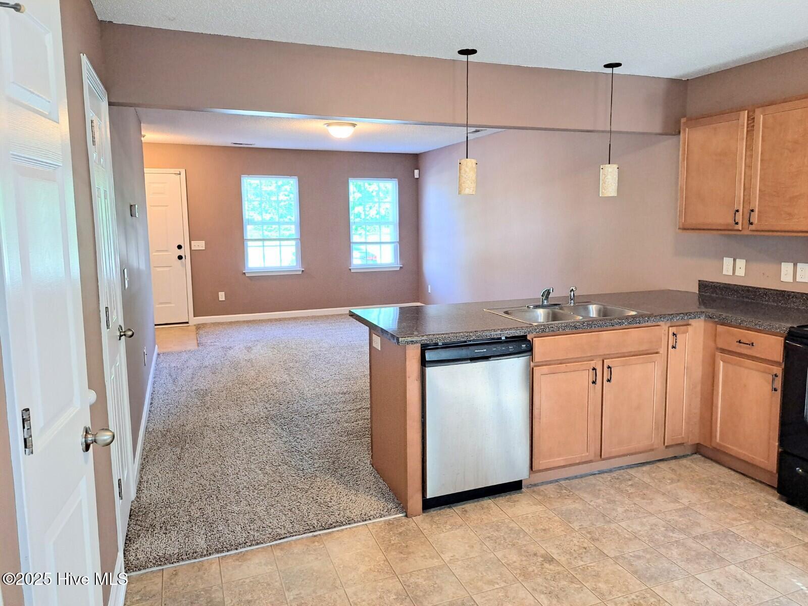 302 Burley Drive, Unit 5 Hubert, NC 28539 - Photo 6 of 12 20230423_161855_2