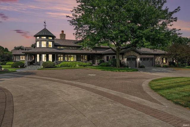$1,970,000 | 622 Bristol Avenue, Middlebury, IN 46540