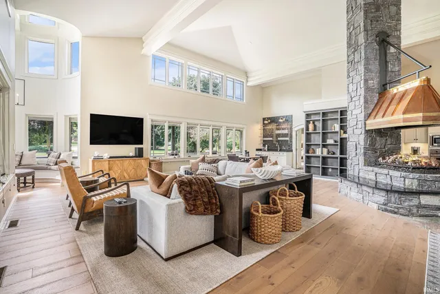 $1,970,000 | 622 Bristol Avenue, Middlebury, IN 46540