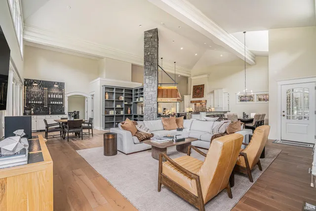 $1,970,000 | 622 Bristol Avenue, Middlebury, IN 46540