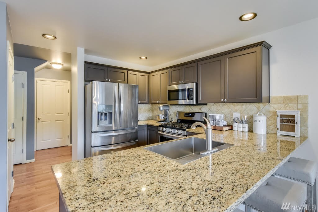 19401 Meridian Place West, Unit 21 Bothell, WA 98012 - Photo 8 of 22 Gallery Image 8