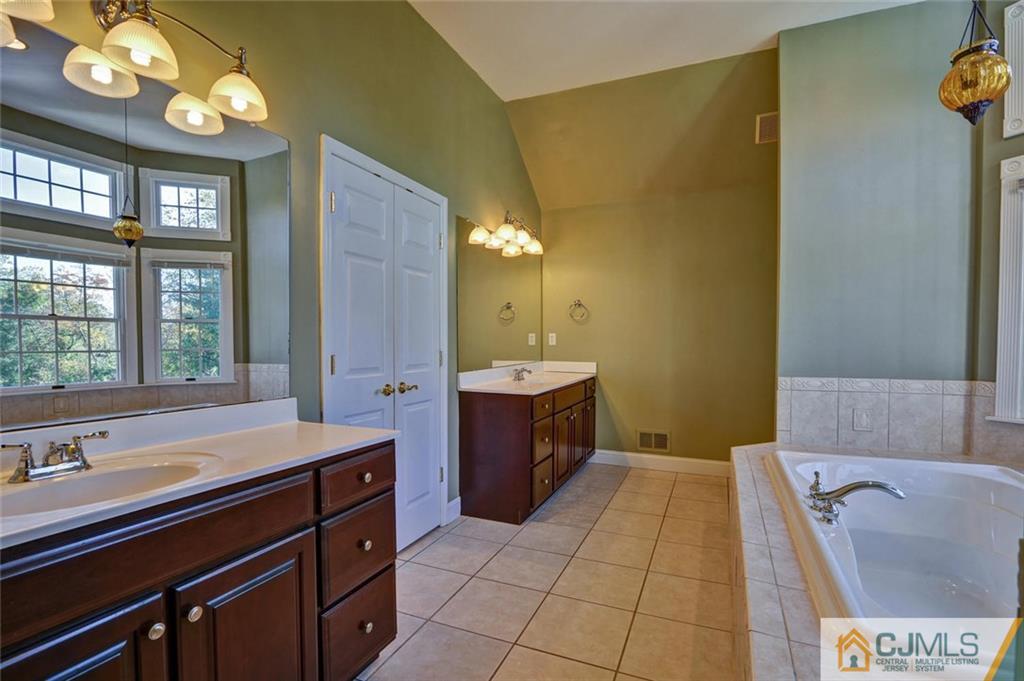 1 Wheatfield Road Cranbury, NJ 08512 - Photo 15 of 25 Gallery Image 15