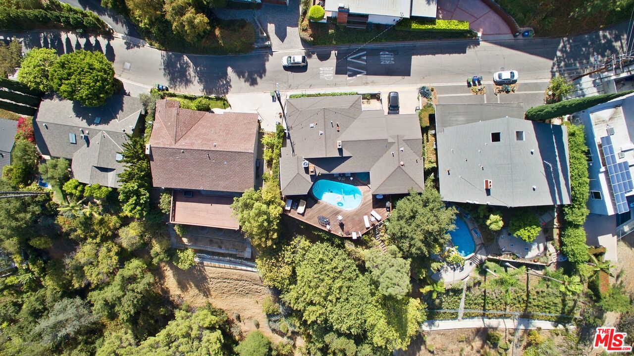 3333 Wrightwood Drive Studio City, CA 91604 - Photo 32 of 33 an aerial view of residential houses with outdoor space