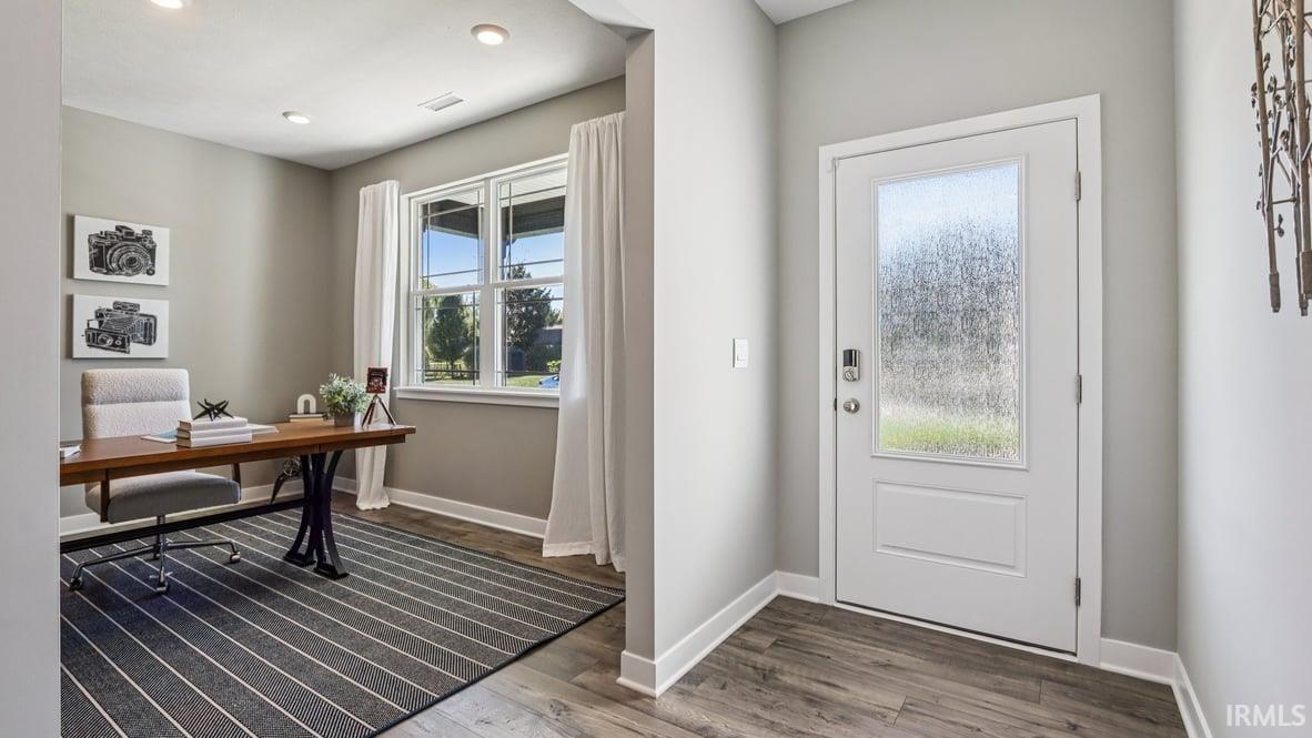 694 Atilla Way Huntertown, IN 46748 - Photo 5 of 39 Gallery Image 5