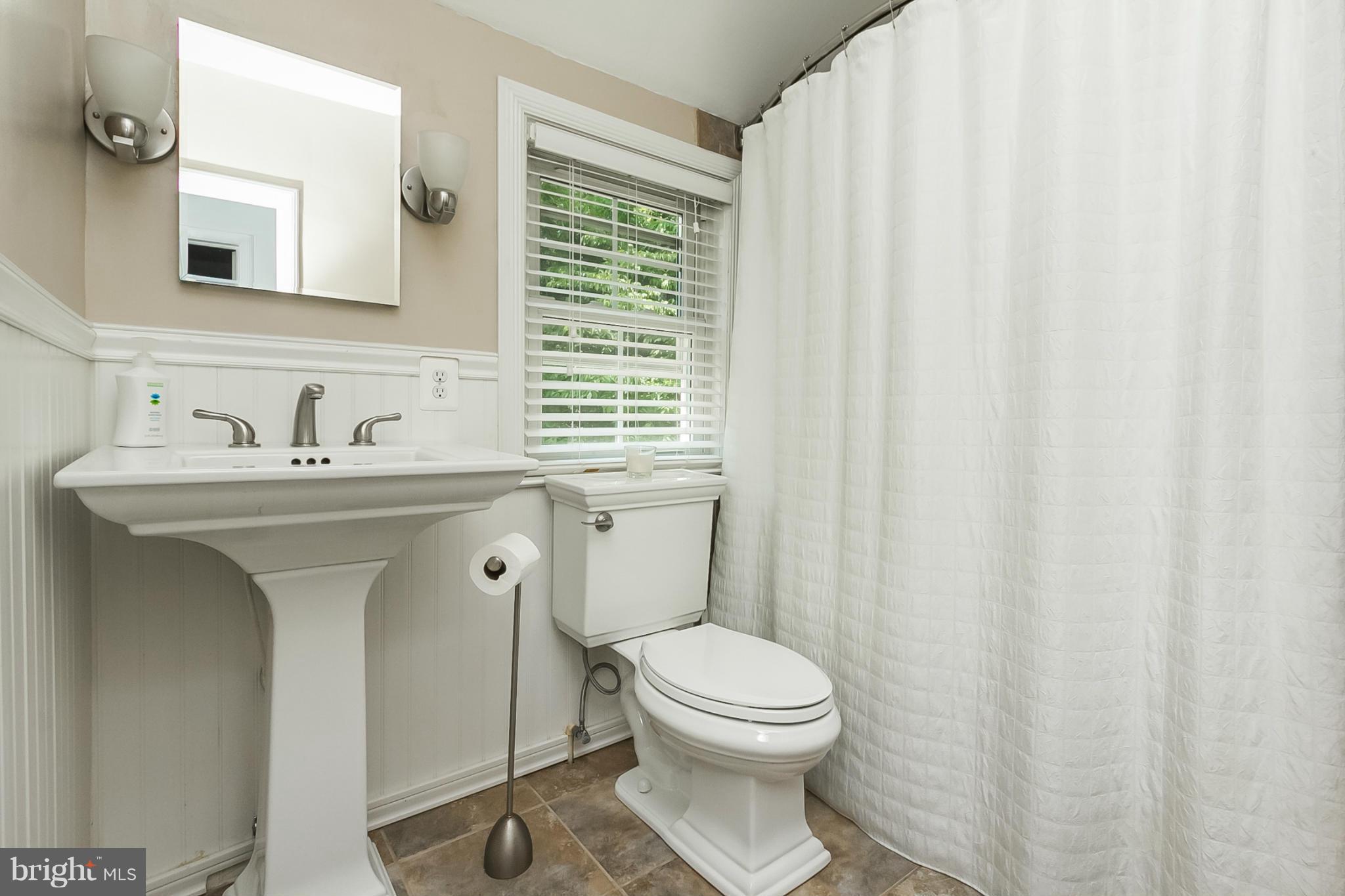 306 Weatherbee Road Towson, MD 21286 - Photo 17 of 28 Bath (Master)