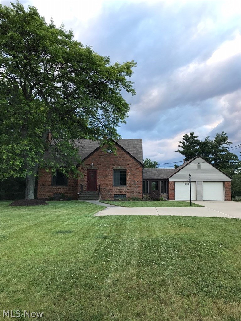 407 East Sprague Road Independence, OH 44131 - Photo 1 of 35