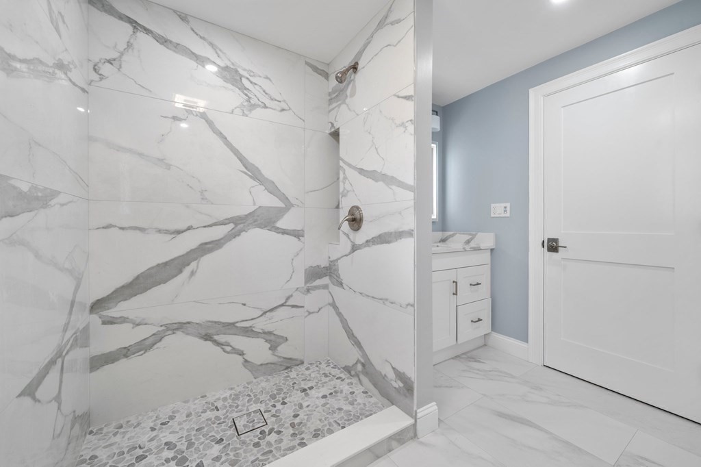 83 Warren Road Framingham, MA 01702 - Photo 21 of 41 Gallery Image 21
