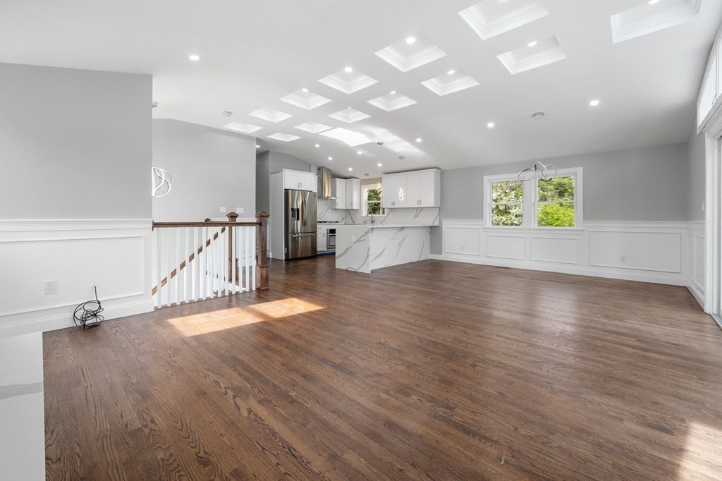 83 Warren Road Framingham, MA 01702 - Photo 7 of 41 Gallery Image 7