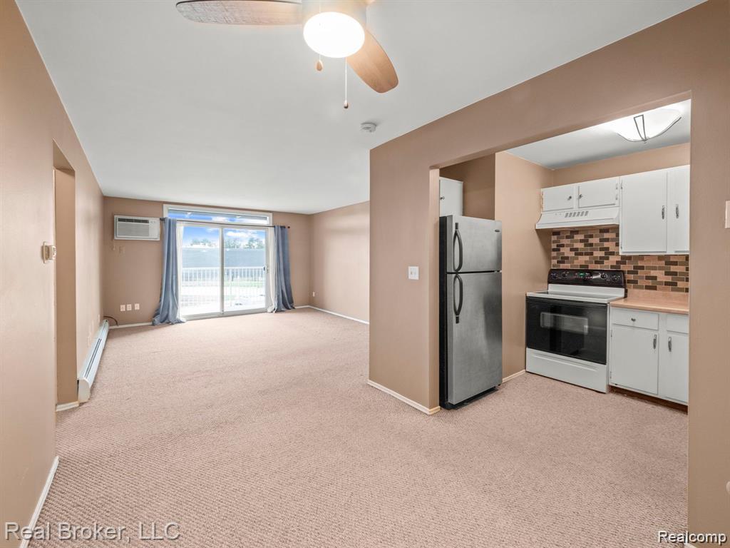 4905 Crooks Road, Unit A5 Royal Oak, MI 48073 - Photo 4 of 19