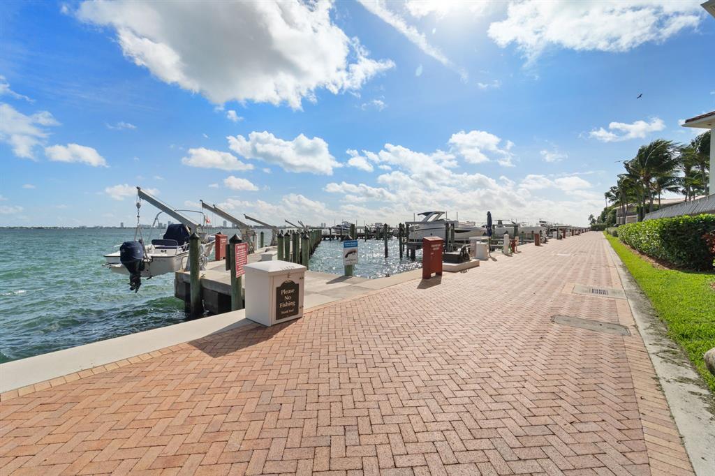 1000 Quayside Terrace, Unit 1606 Miami, FL 33138 - Photo 28 of 57 Marina & Boardwalk