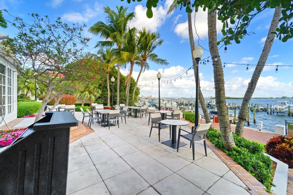 1000 Quayside Terrace, Unit 1606 Miami, FL 33138 - Photo 30 of 57 Waterfront restaurant