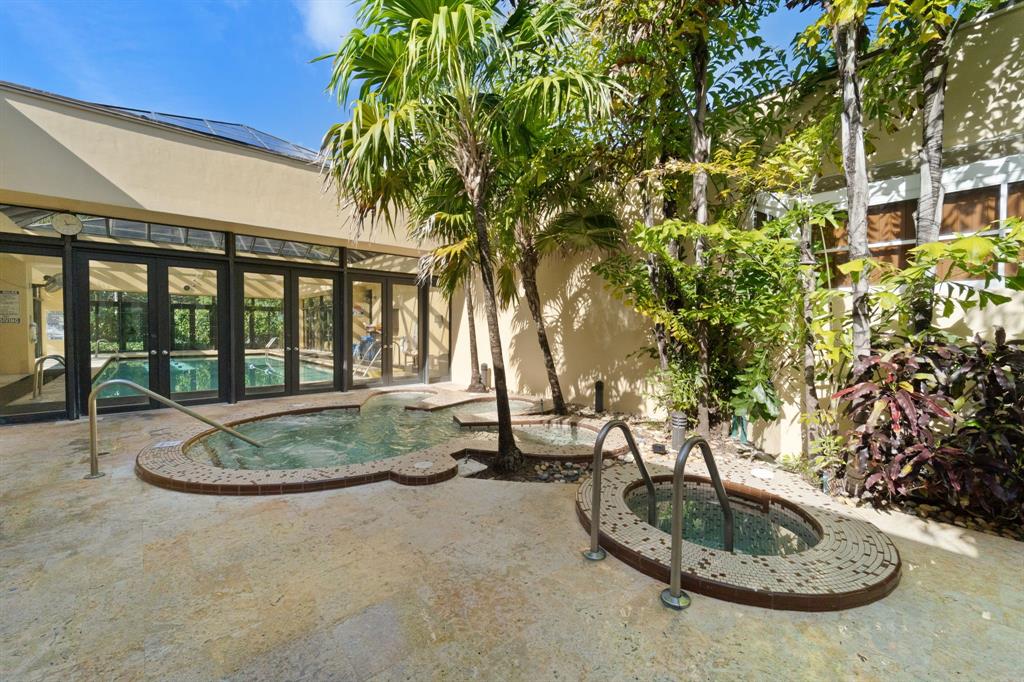1000 Quayside Terrace, Unit 1606 Miami, FL 33138 - Photo 37 of 57 Jacuzzi & Cold Plunge