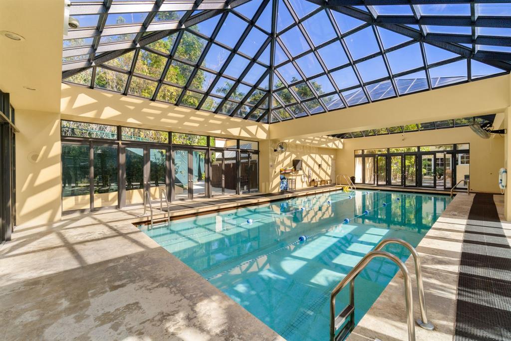 1000 Quayside Terrace, Unit 1606 Miami, FL 33138 - Photo 39 of 57 Indoor pool