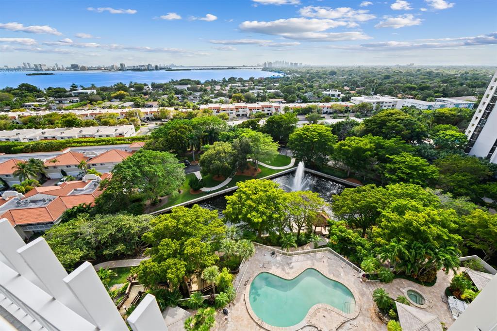 1000 Quayside Terrace, Unit 1606 Miami, FL 33138 - Photo 6 of 57 View of the pool and fountain from the balcony