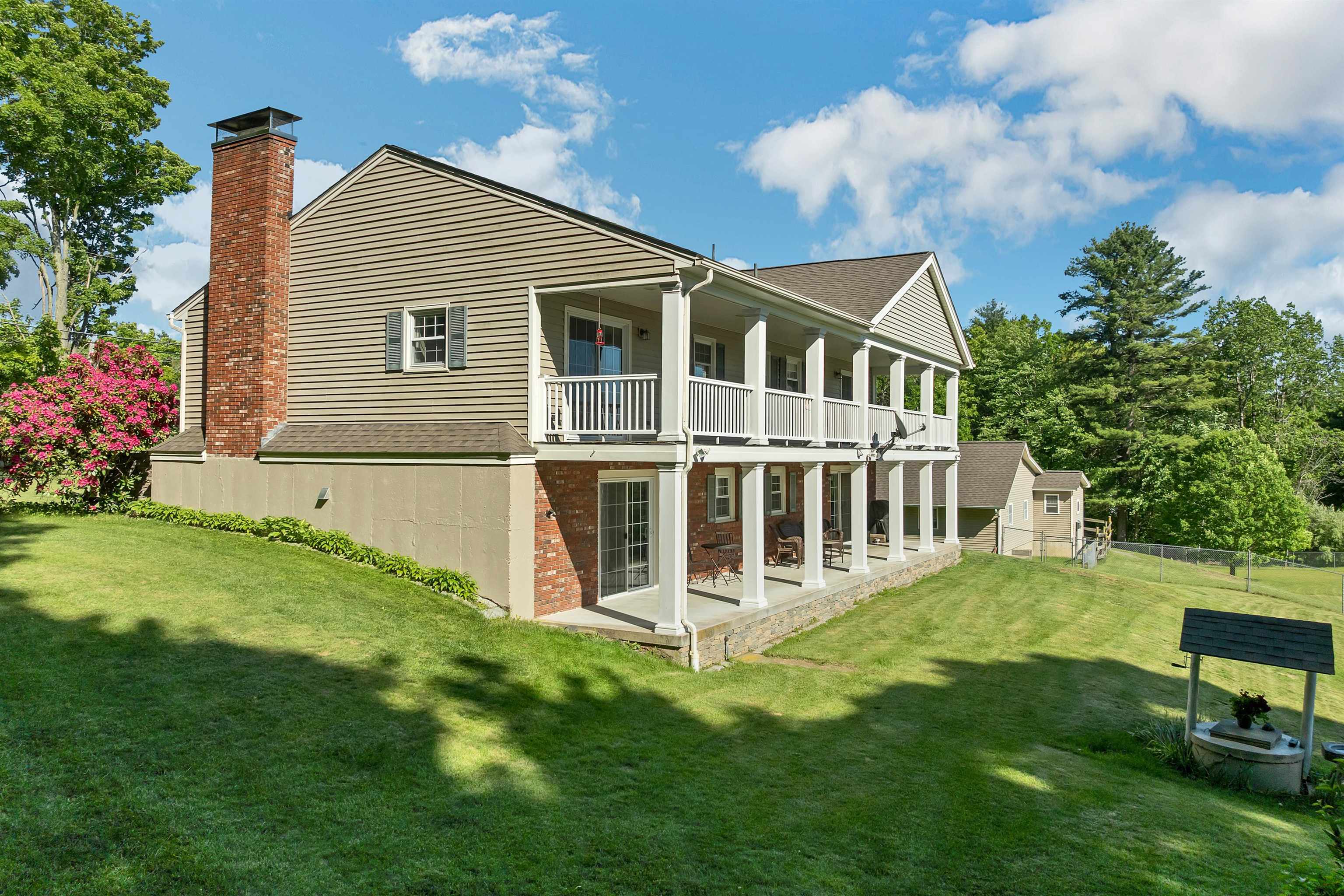 107 Kendall Pond Road Windham, NH 03087 - Photo 5 of 55