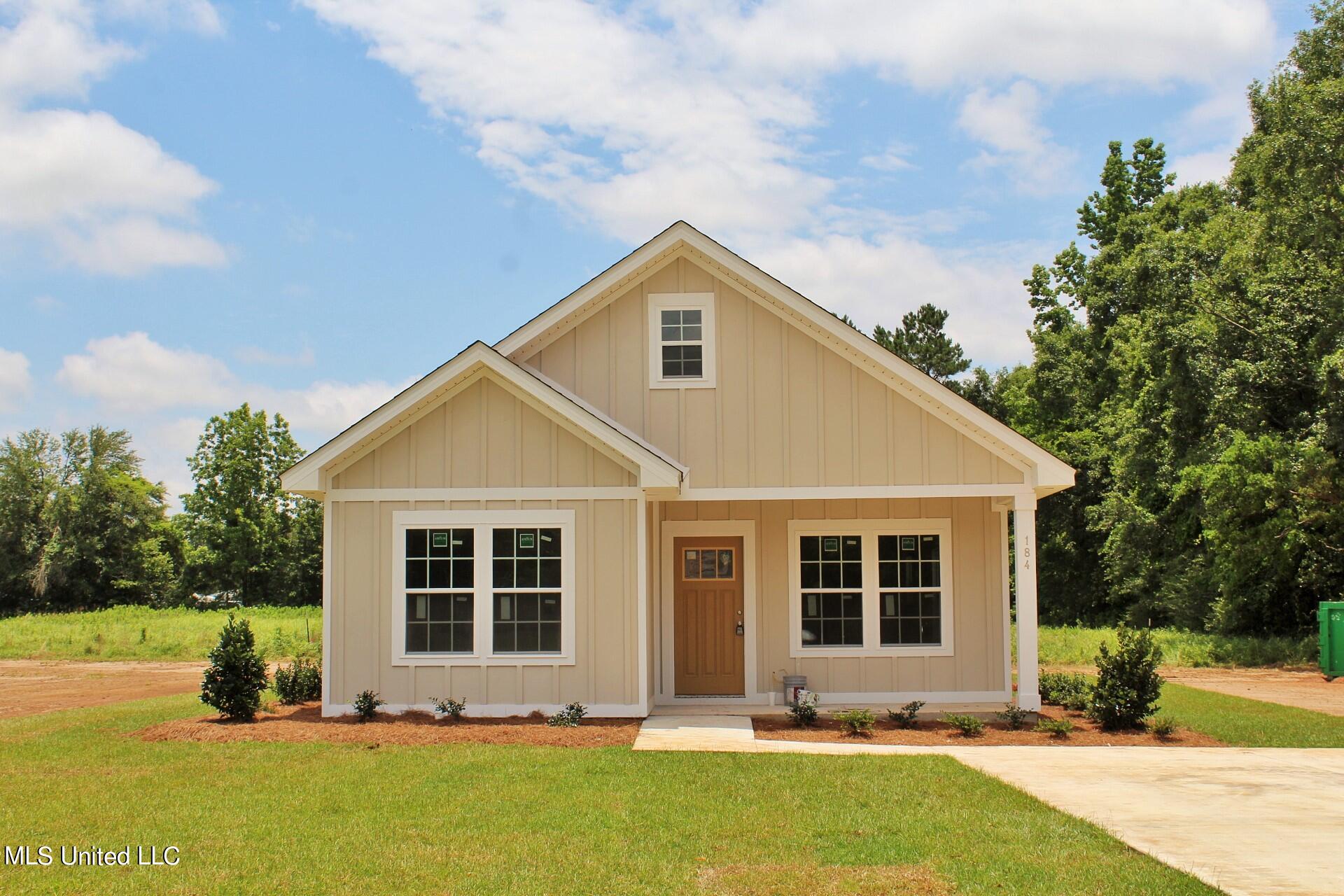 184 Ridge Lane Lucedale, MS 39452 - Photo 1 of 11 IMG_1631