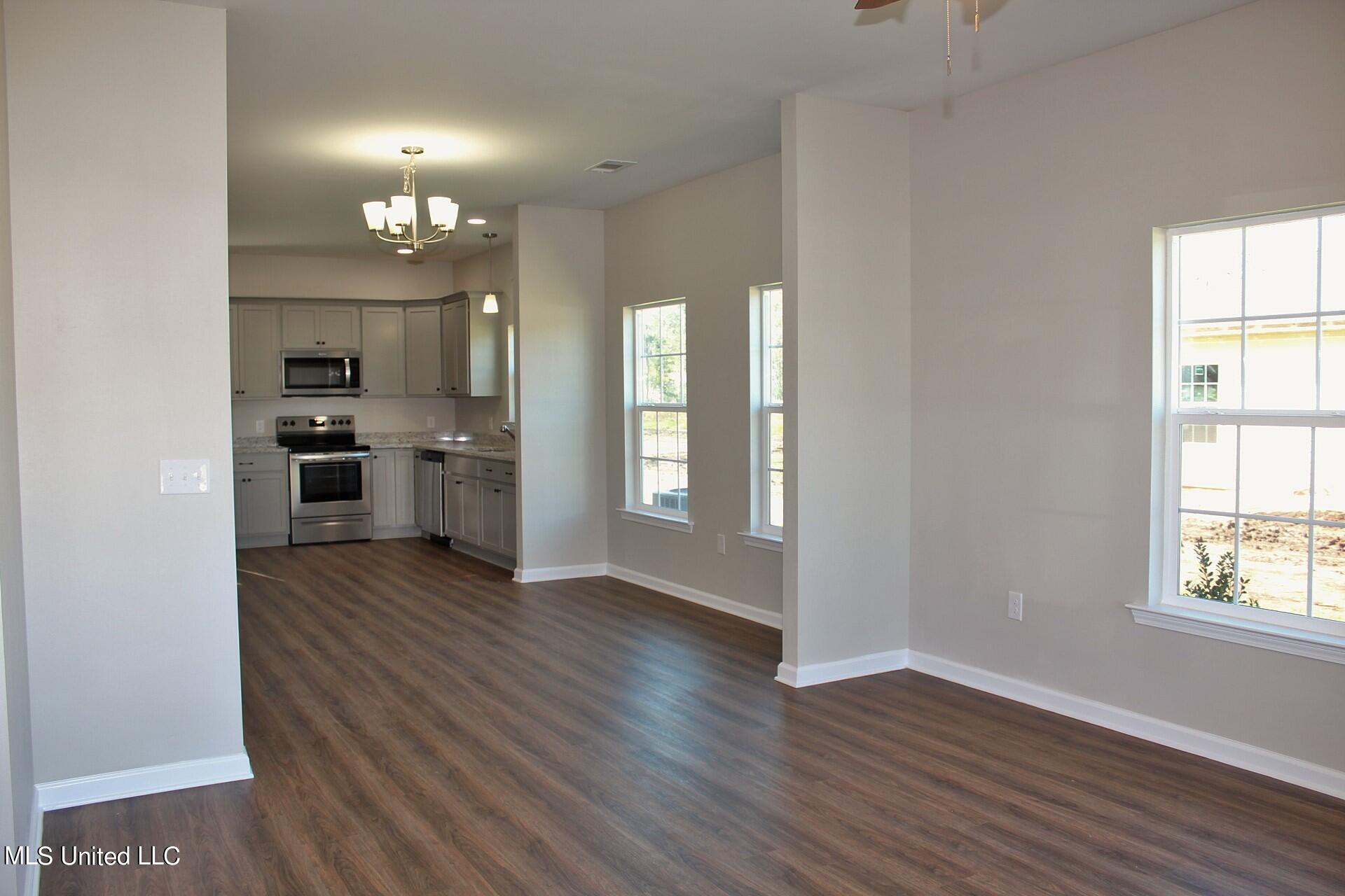 184 Ridge Lane Lucedale, MS 39452 - Photo 5 of 11 4