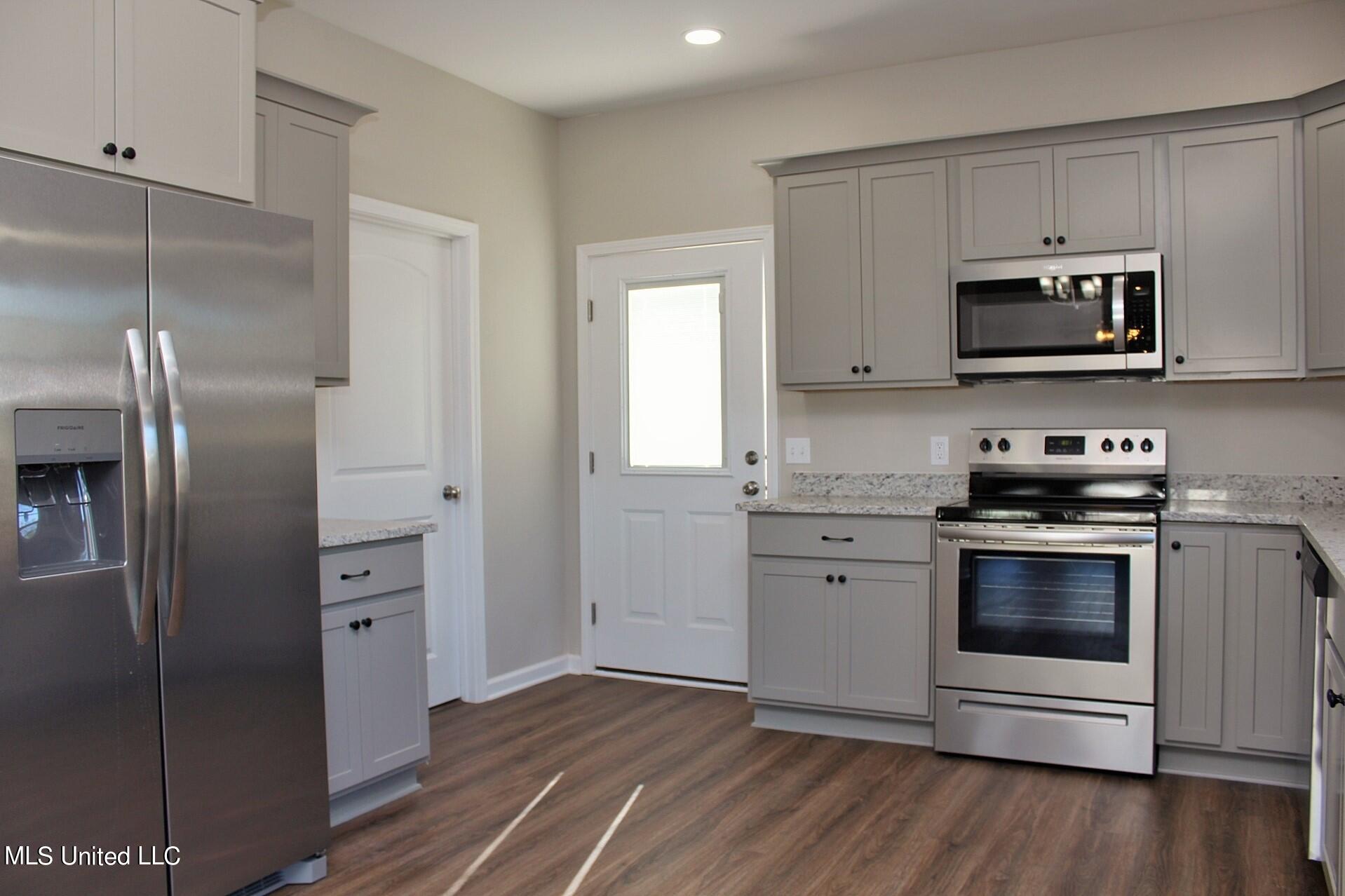 184 Ridge Lane Lucedale, MS 39452 - Photo 9 of 11 8