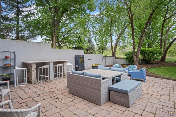 $1,500,000 | 5807 Southwest 44th Court, Topeka, KS 66610