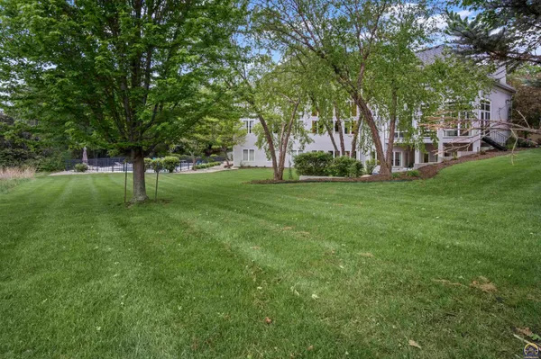 $1,500,000 | 5807 Southwest 44th Court, Topeka, KS 66610