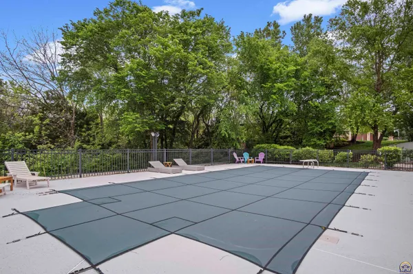 $1,500,000 | 5807 Southwest 44th Court, Topeka, KS 66610