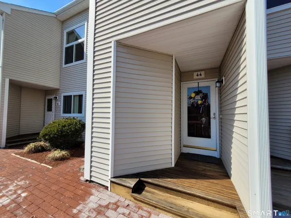 a view of a entryway front of house