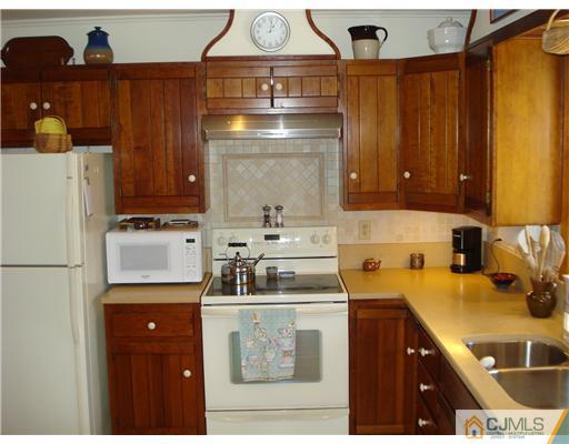 57 Farrington Road Old Bridge, NJ 07747 - Photo 5 of 21 Gallery Image 5