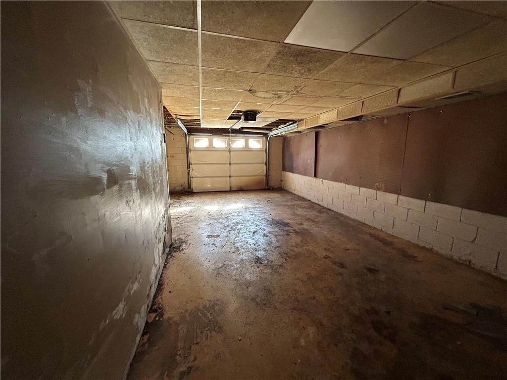 4315 York Road Atlanta, GA 30337 - Photo 24 of 24 a view of a garage