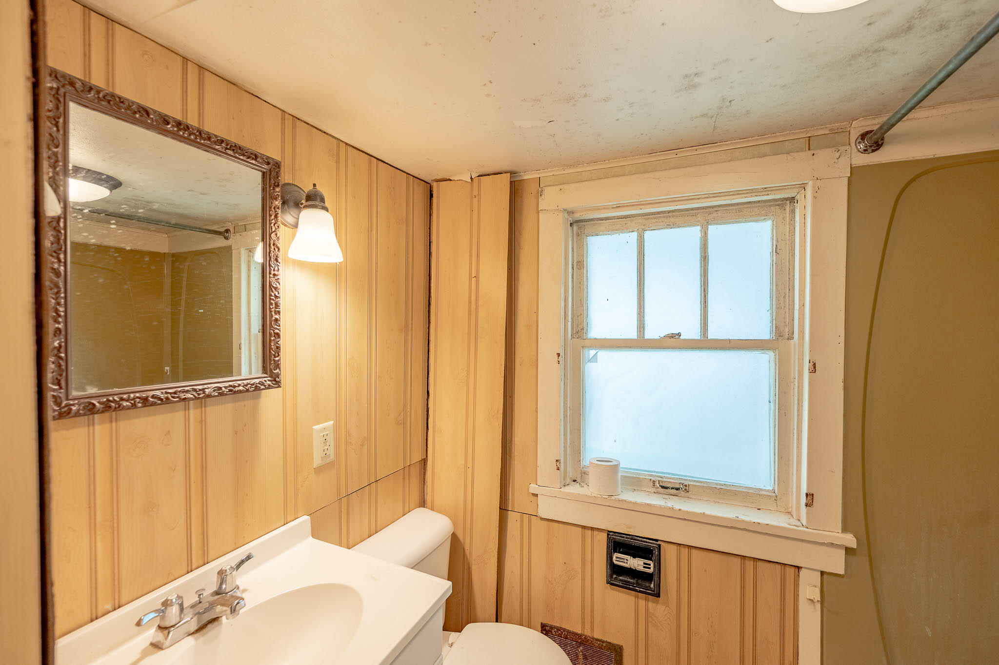803 East Lisbon Road Oconomowoc, WI 53066 - Photo 9 of 11 Lisbon - 025