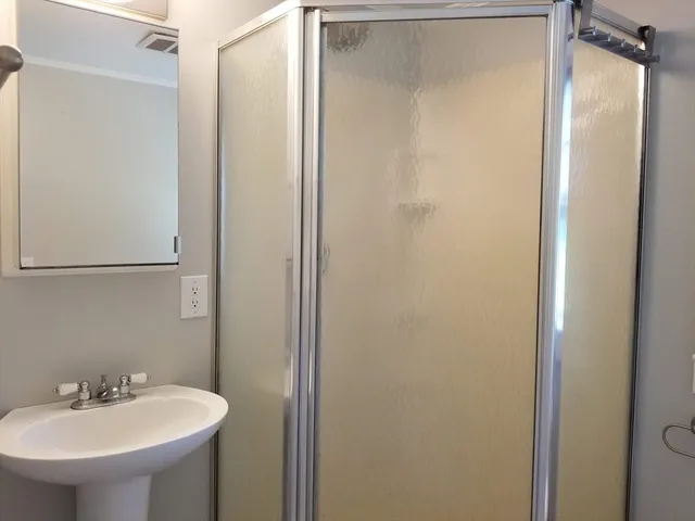 $1,950 | 980 Careswell Street, Marshfield, MA 02050