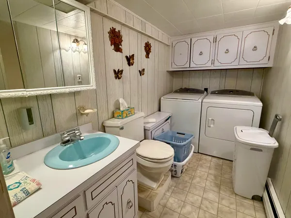 $114,900 | 187 Mountainview Avenue, Madawaska, ME 04756