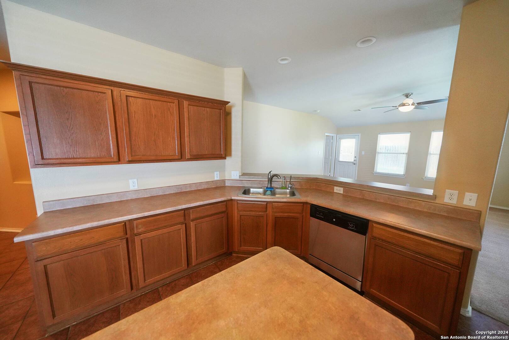320 Longhorn Way Cibolo, TX 78108 - Photo 13 of 36