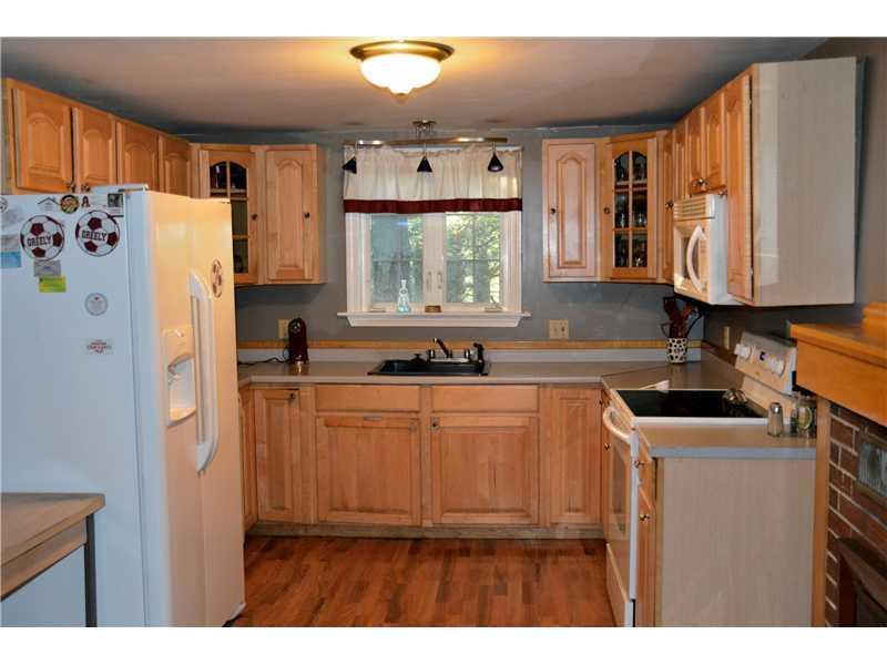 9 Forest Lane Cumberland, ME 04021 - Photo 4 of 25 Kitchen.