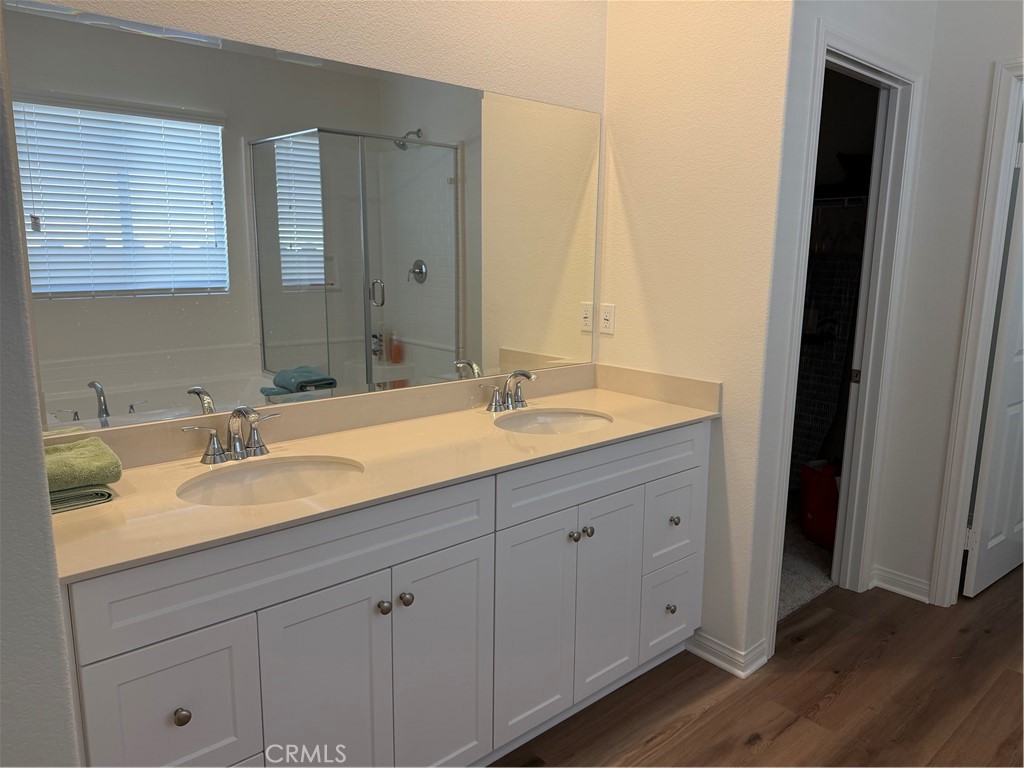 7616 Nectarsweet Drive Riverside, CA 92507 - Photo 13 of 20 Master bathroom