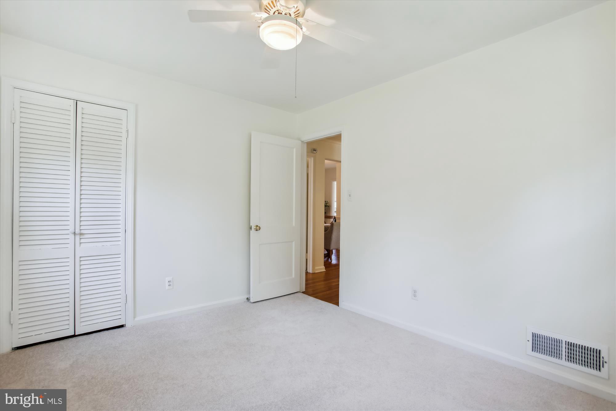 8111 Bainbridge Road Alexandria, VA 22308 - Photo 28 of 40 an empty room with a empty space