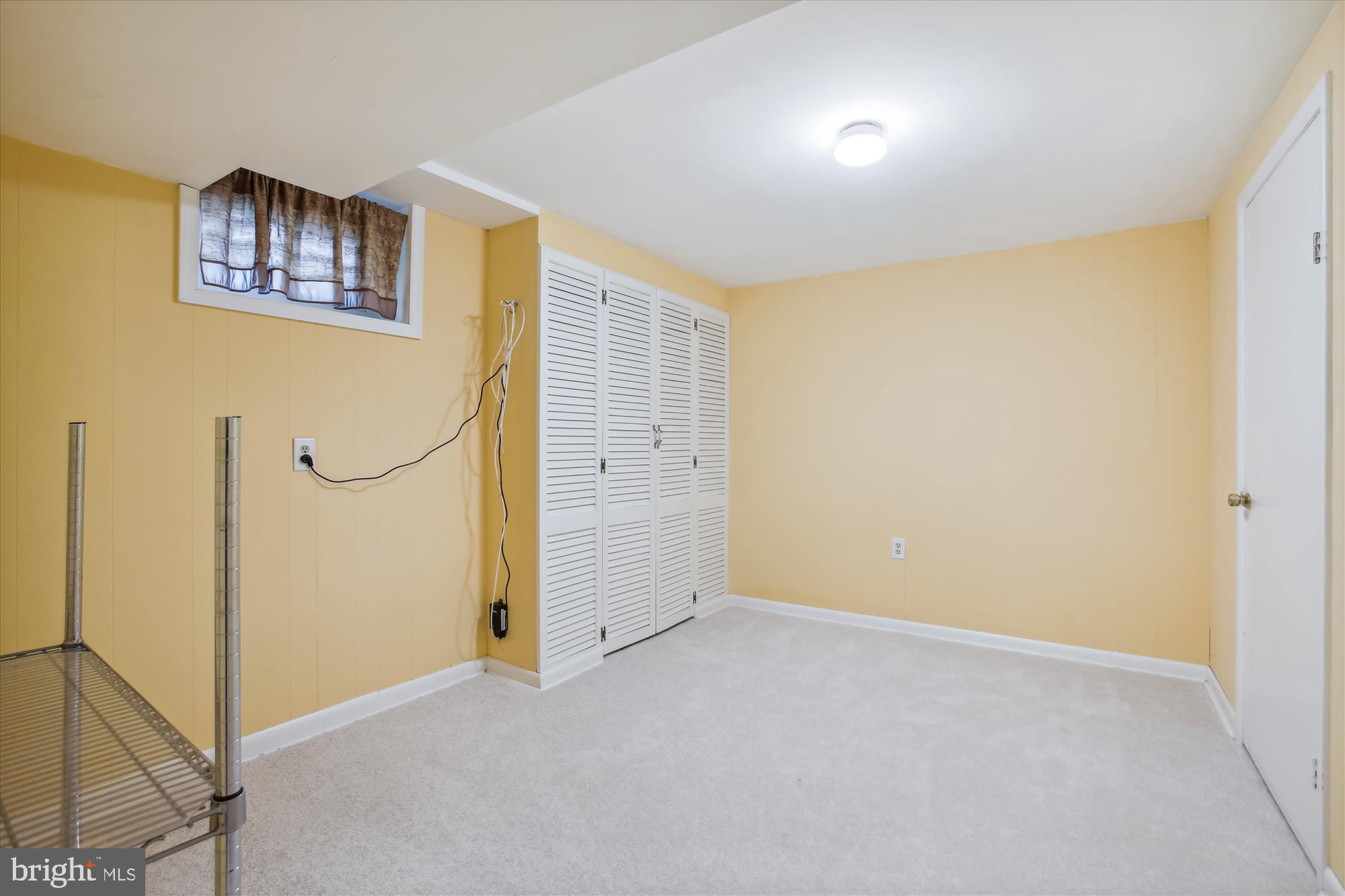 8111 Bainbridge Road Alexandria, VA 22308 - Photo 36 of 40 a view of an empty room
