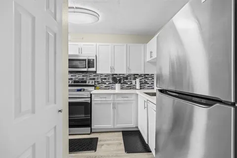 $197,500 | 9410 Poinciana Place, Unit 108, Davie, FL 33324