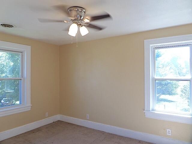 417 Fieldale Road Northeast Roanoke, VA 24012 - Photo 32 of 37 an empty room with a window