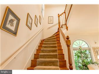 79 Pine Valley Road Dover, DE 19904 - Photo 13 of 23 Stairway to Upper Floor