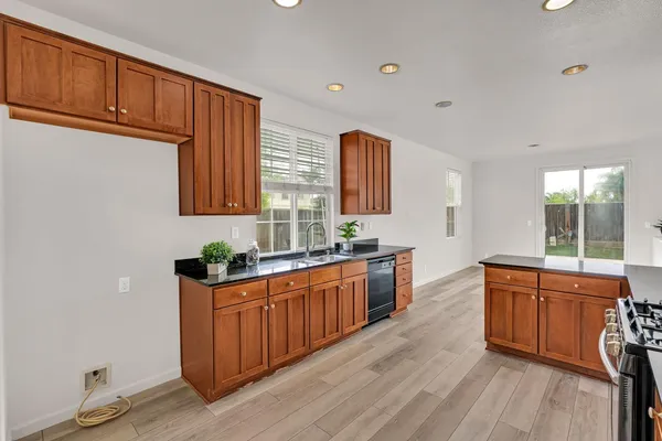 $550,000 | 2385 South Rock Creek Drive, Los Banos, CA 93635