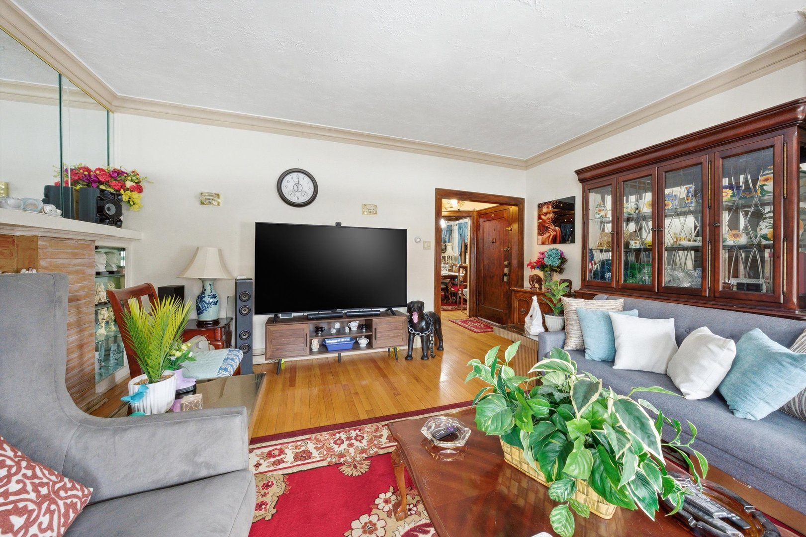 8019 South Rhodes Avenue Chicago, IL 60619 - Photo 4 of 55