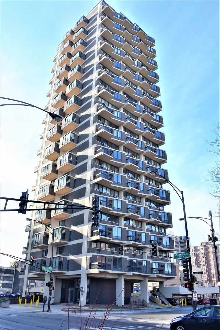 6166 North Sheridan Road, Unit 10D Chicago, IL 60660 - Photo 1 of 23 a view of street with building